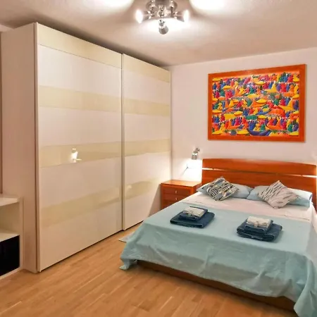 Comodo Casa Razzoli *