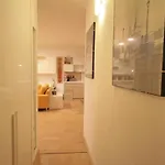 Comodo Casa Razzoli بيت للعطل