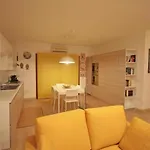 Comodo Casa Razzoli بالاو