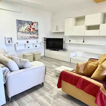 Comodo Casa Razzoli * Палау
